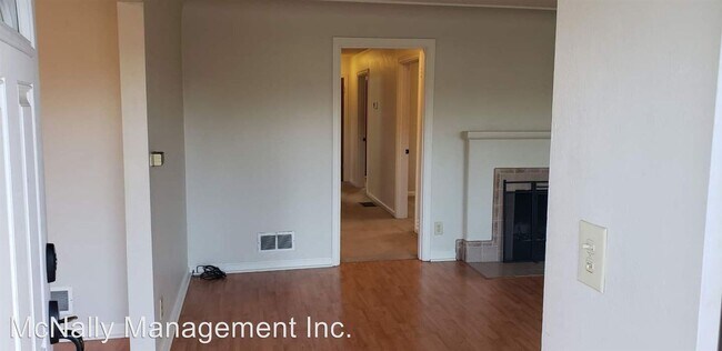 Building Photo - 1611 N Madison St
