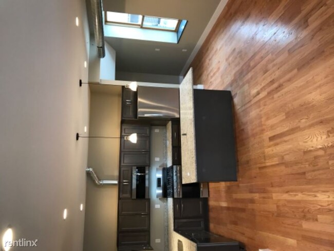 Building Photo - 1 br, 1 bath Apartment - 790 Main St 4 Unit 4