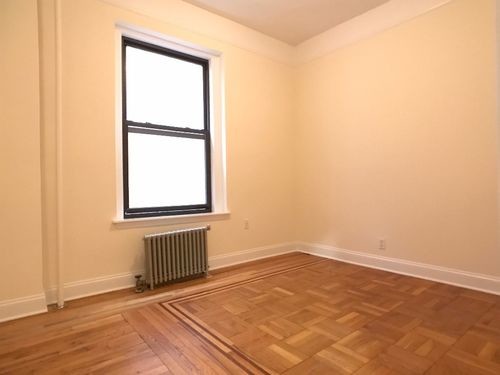 Building Photo - 2680 Broadway