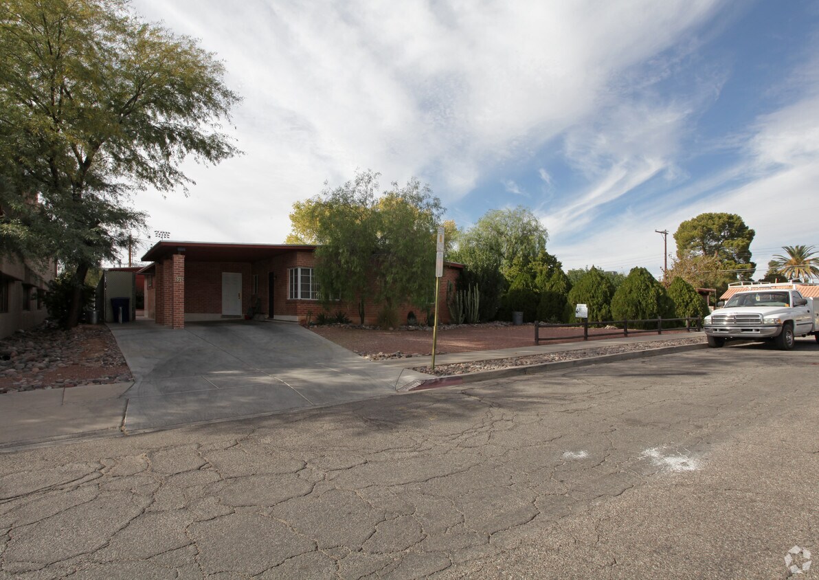 523535 N Norris Ave, Tucson, AZ 85719 Apartments in Tucson, AZ
