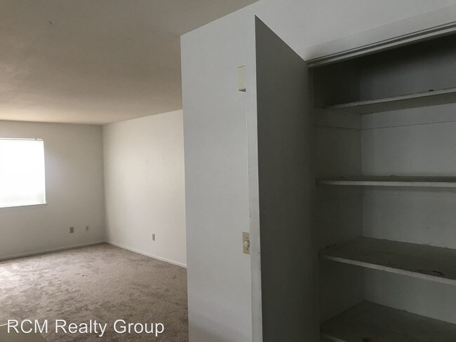 Building Photo - 2 br, 2 bath Apartment - 4150 Sherman Lane