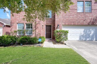 Building Photo - 30327 Deleon Fields Dr