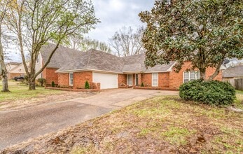 Building Photo - 7237 Woodshire Rd