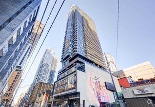 Building Photo - 290-2290 Adelaide St W