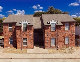 Building Photo - 104 N Heights Dr