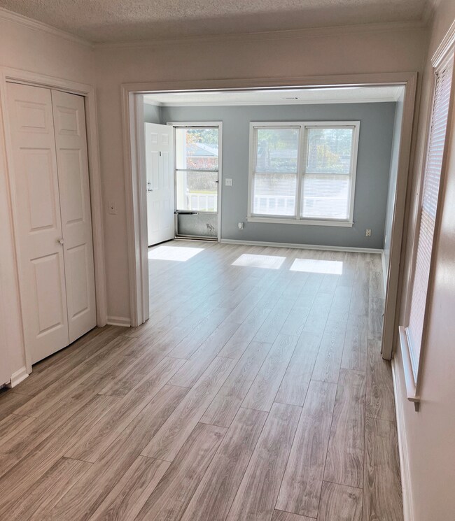 Foto del edificio - 1902 Greenoaks Rd