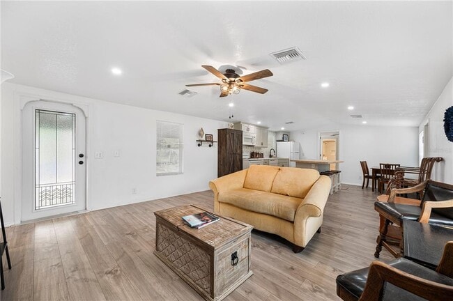 Building Photo - 4218 Lake Hancock Rd