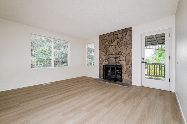 Building Photo - **Fully Remodeled 3+ Bedroom Home with Large Wraparound Deck – $500 OFF FIRST MONTHS RENT BEFORE ...