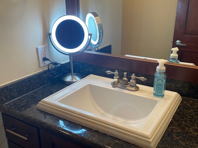 Building Photo - 3525 Sage Rd