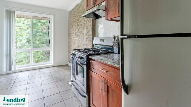 Foto del edificio - 6220 Springhill Dr