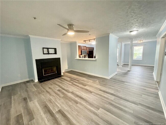 Building Photo - 350 Bubble Creek Ct