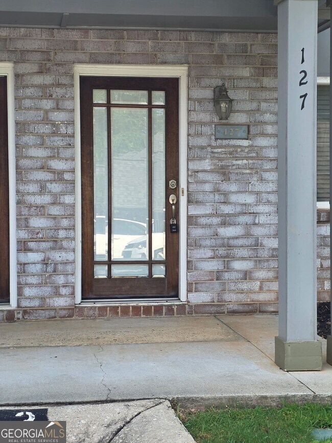 Building Photo - 127 Rondak Cir