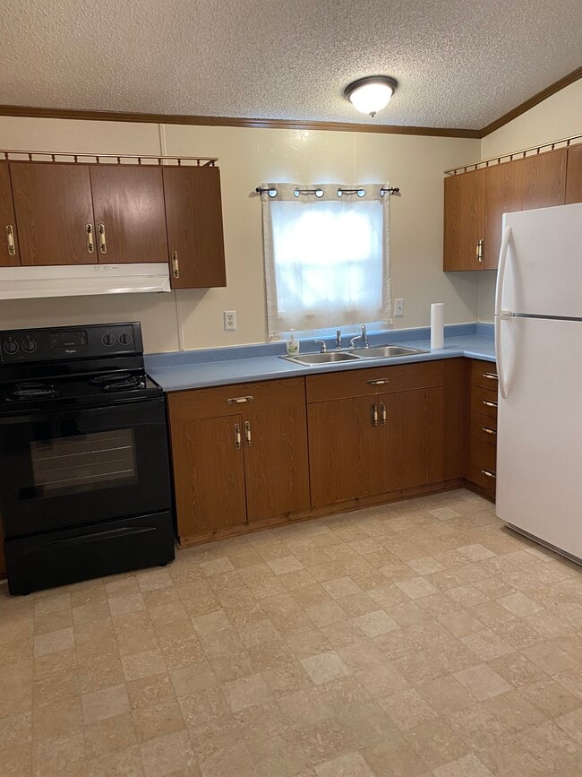 Building Photo - 4525 Pine Knoll Dr
