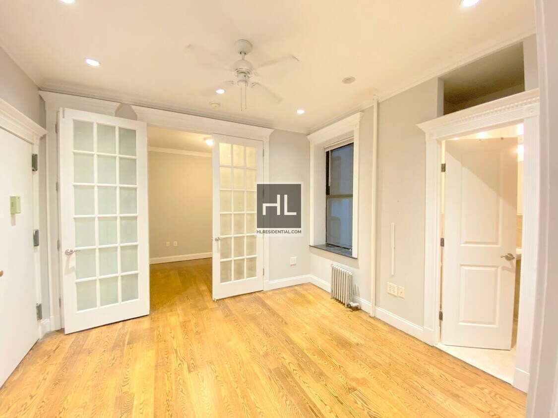 Foto principal - East 18th Street