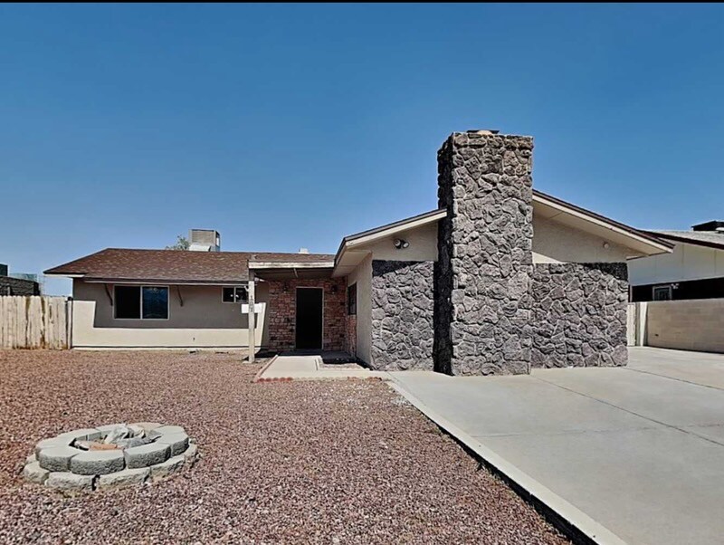 Foto principal - 101 Redstone St