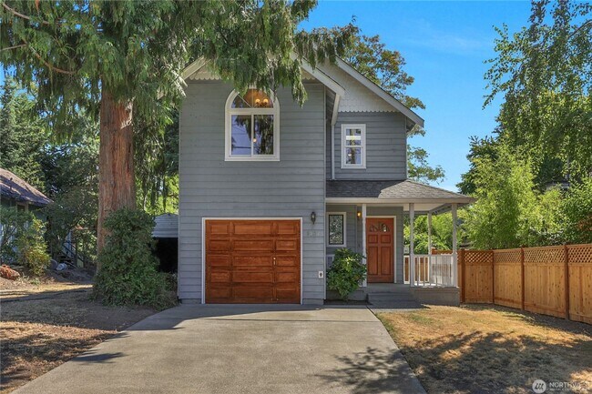 Foto del edificio - 3 bedroom 2.5 bathroom single family house...