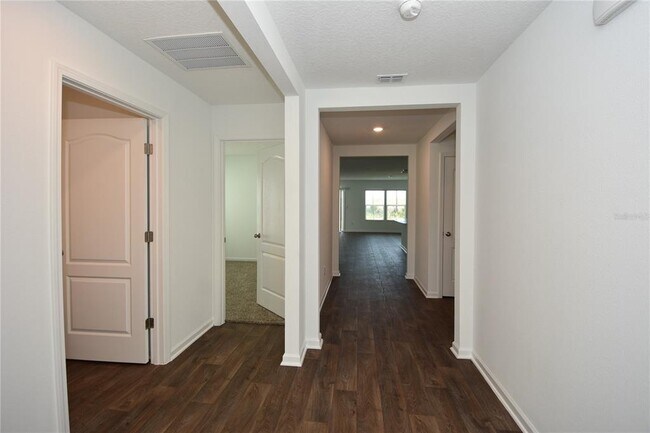 Foto del edificio - 9 Springwood Dr