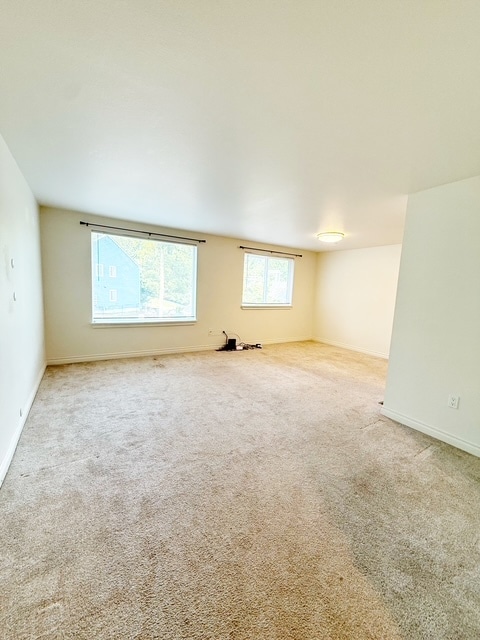 Building Photo - 1313 NW Slate Ln