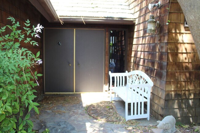 Foto del edificio - Unique Bakersfield Home for Rent Bakersfiled Country Club