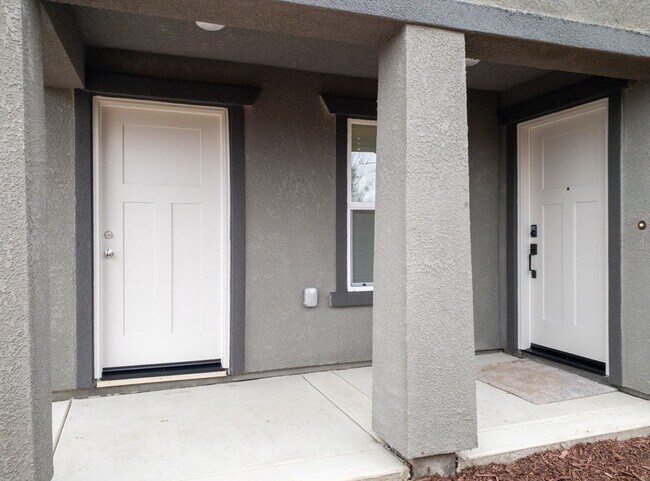 Building Photo - 355 Shafer Trail Ct