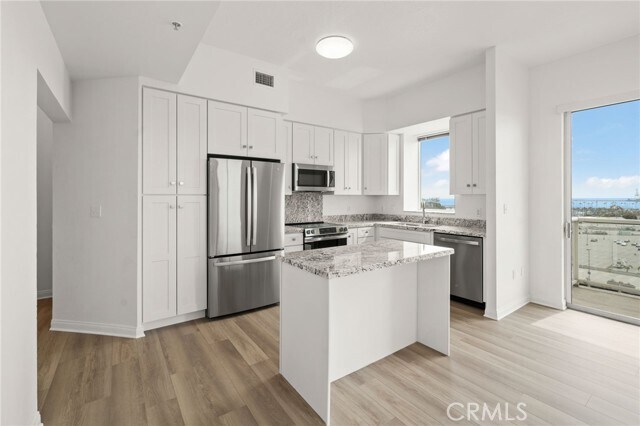 Building Photo - 488 E Ocean Blvd