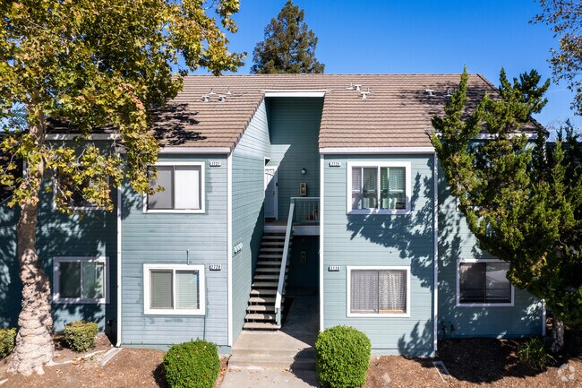 Foto del edificio - Hillcrest Vista Apartments
