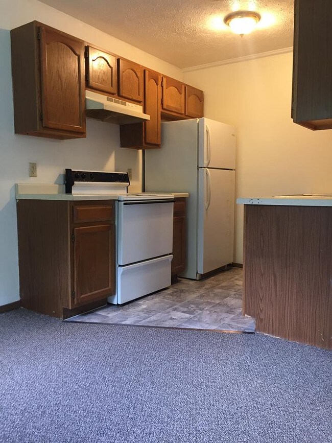 Building Photo - 105 Professional Dr