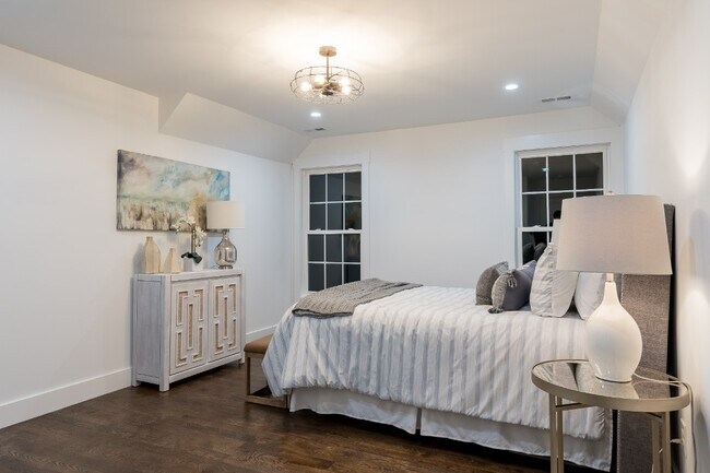 Foto del edificio - 2110 Sadler Ave