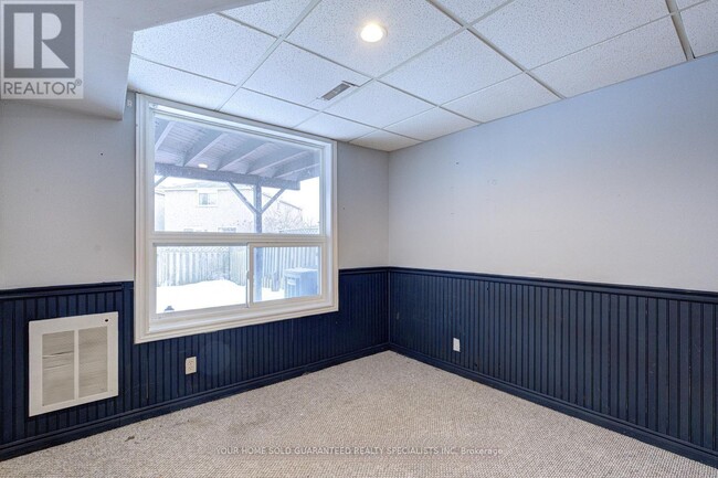 Building Photo - 47 Hewitt Crescent