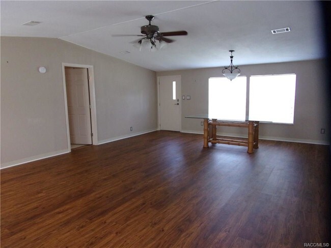 Foto del edificio - 9294 S Berkshire Ave