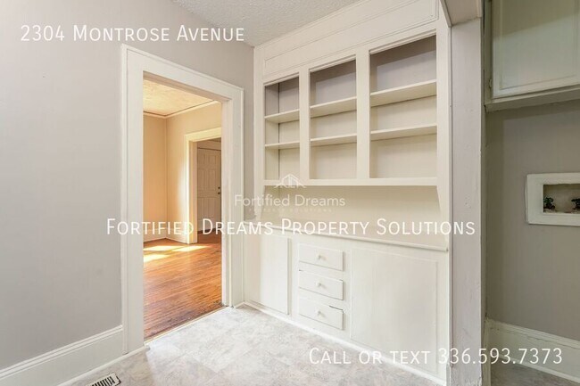 Foto del edificio - 2304 Montrose Ave