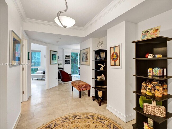 Building Photo - 9 NE 20th Ave