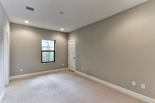 Building Photo - 1609 Milby St