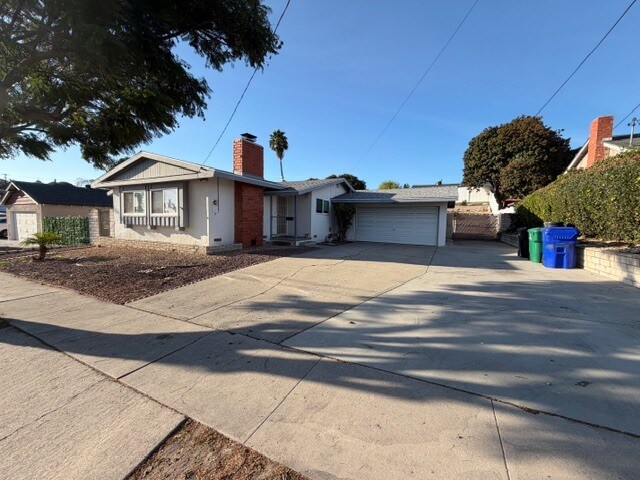 Foto del edificio - 6322 Clyde Ave