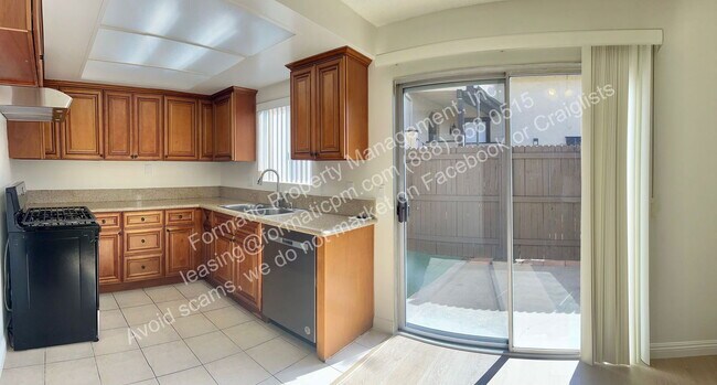 Foto del edificio - 2442 S Nancy St