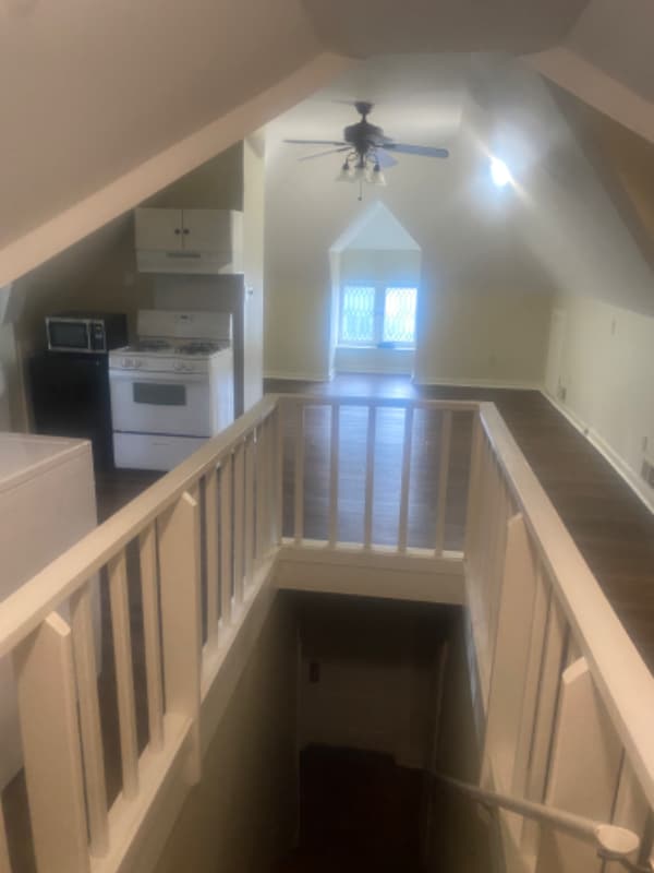 Photo - 2098 Court Ave Apartment