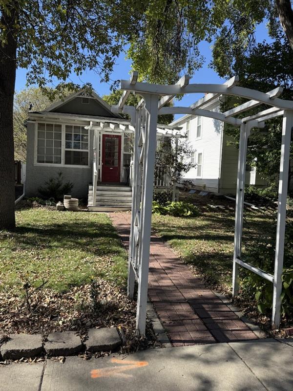 Foto principal - 803 7th St S