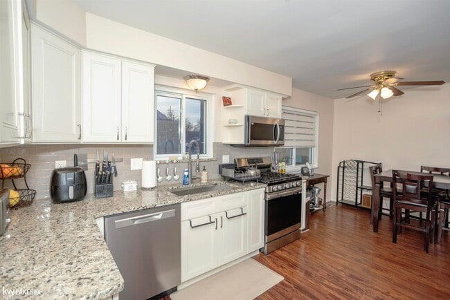 Building Photo - 28115 Little Mack Ave