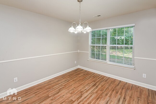 Foto del edificio - 222 Kendra Dr SW