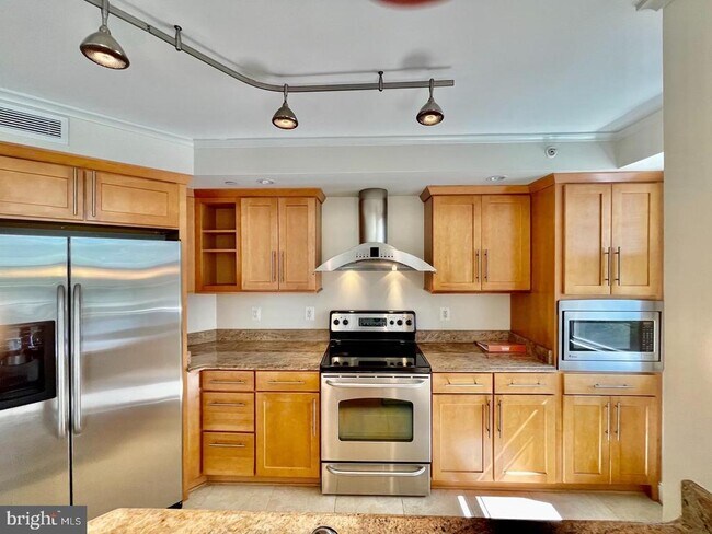Foto del edificio - 1325 N Pierce St