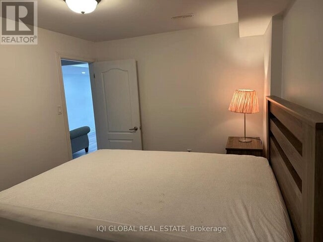 Photo du bâtiment - 50 Drizzel Cres