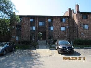 Building Photo - 7713 Woodward Ave
