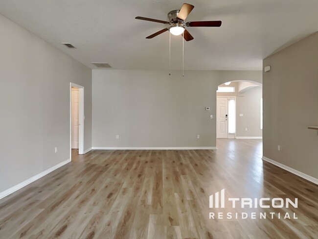Building Photo - 2851 Eagle Nest View Drive Winter Haven FL