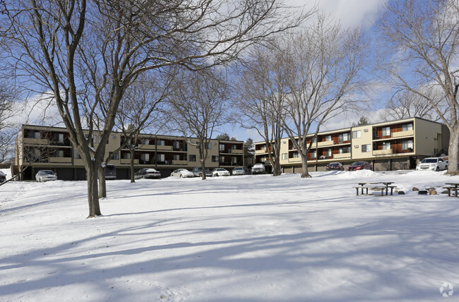 Foto del edificio - Country Inn West Apartments