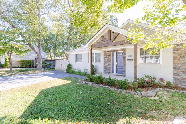 Building Photo - 3815 Montclair Dr