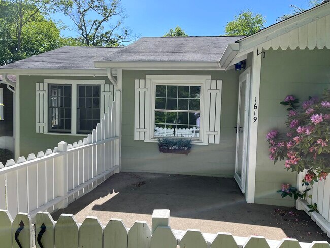 Foto del edificio - 1619 Kensington Road-Historic Druid Hills ...