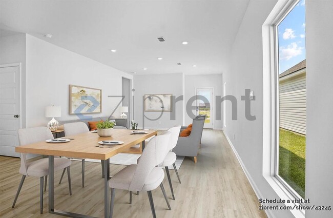 Building Photo - 1008 Renova Dr