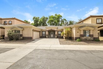 Building Photo - 1841 E Hartford Ave