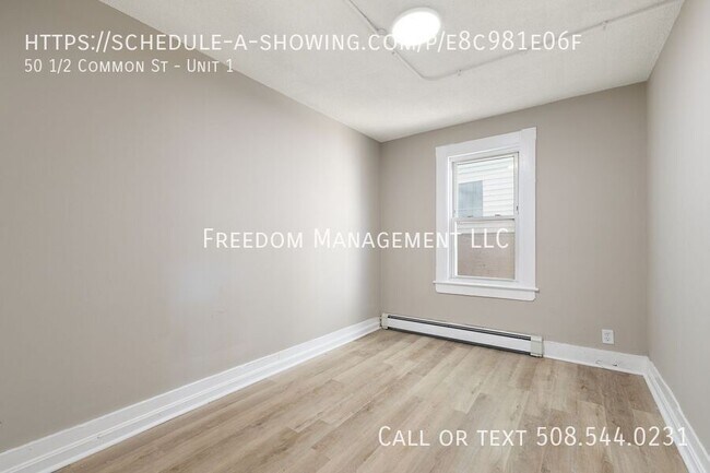 Building Photo - 50 1/2 Common St-Unit 1