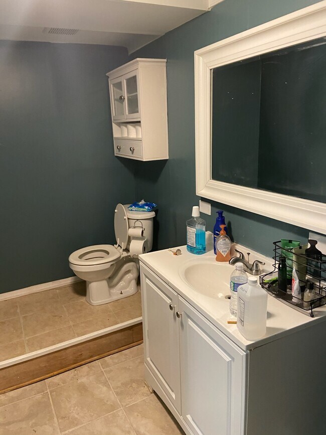 Foto del edificio - 241 W 118th St